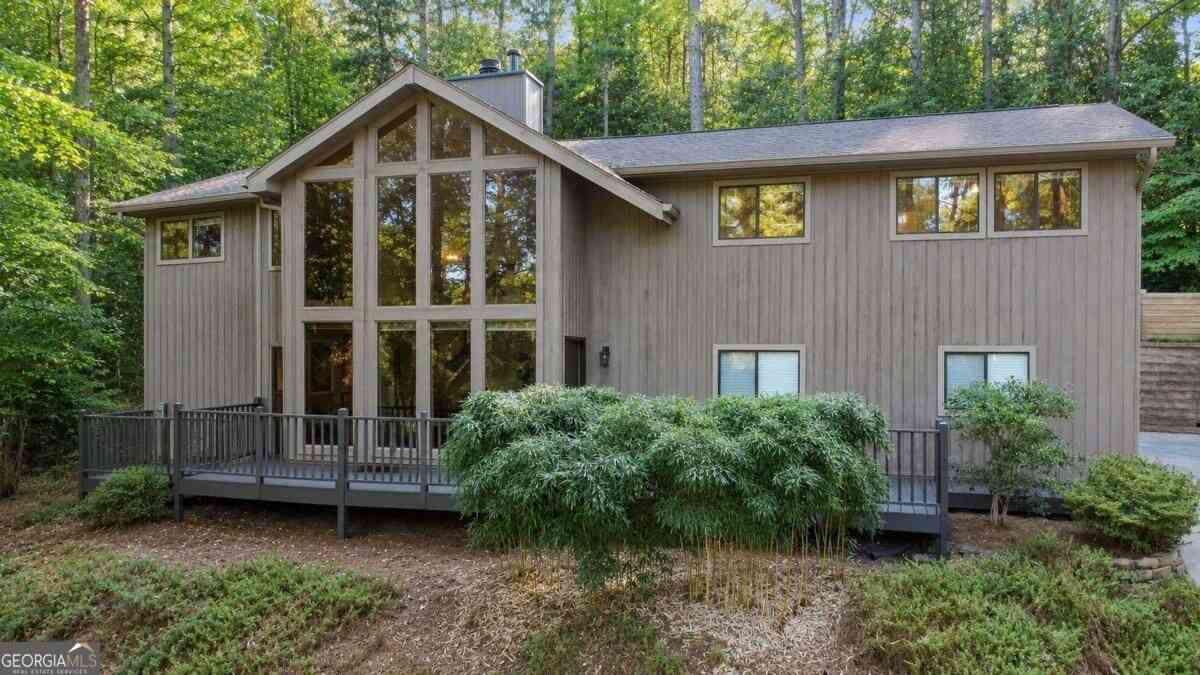 Homes For Sale - 2946 Rockbridge Road NE<br/> Marietta, GA 30066