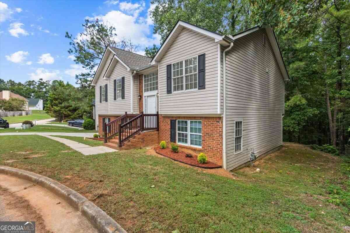 Homes For Sale - 2511 Kris Crossing<br/> Dekalb County, Ellenwood, GA 30294