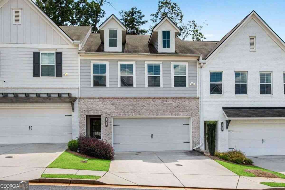 Townhouse For Sale - 1251 Willamette Way<br/> Marietta, GA 30008