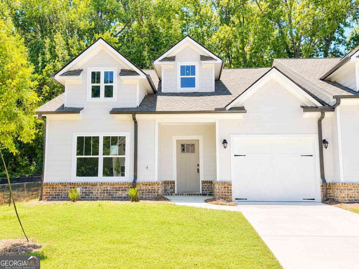 Homes For Sale - 74 Village Court #11<br/> Cleveland, GA 30528