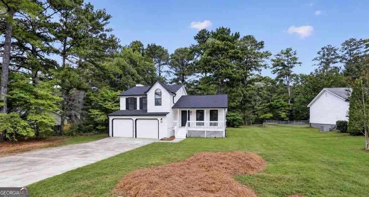 Homes For Sale - 1307 Heritage Court<br/> Hampton, GA 30228