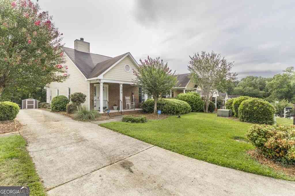 Townhouse For Sale - 106 Braxton Drive<br/> Macon, GA 31210