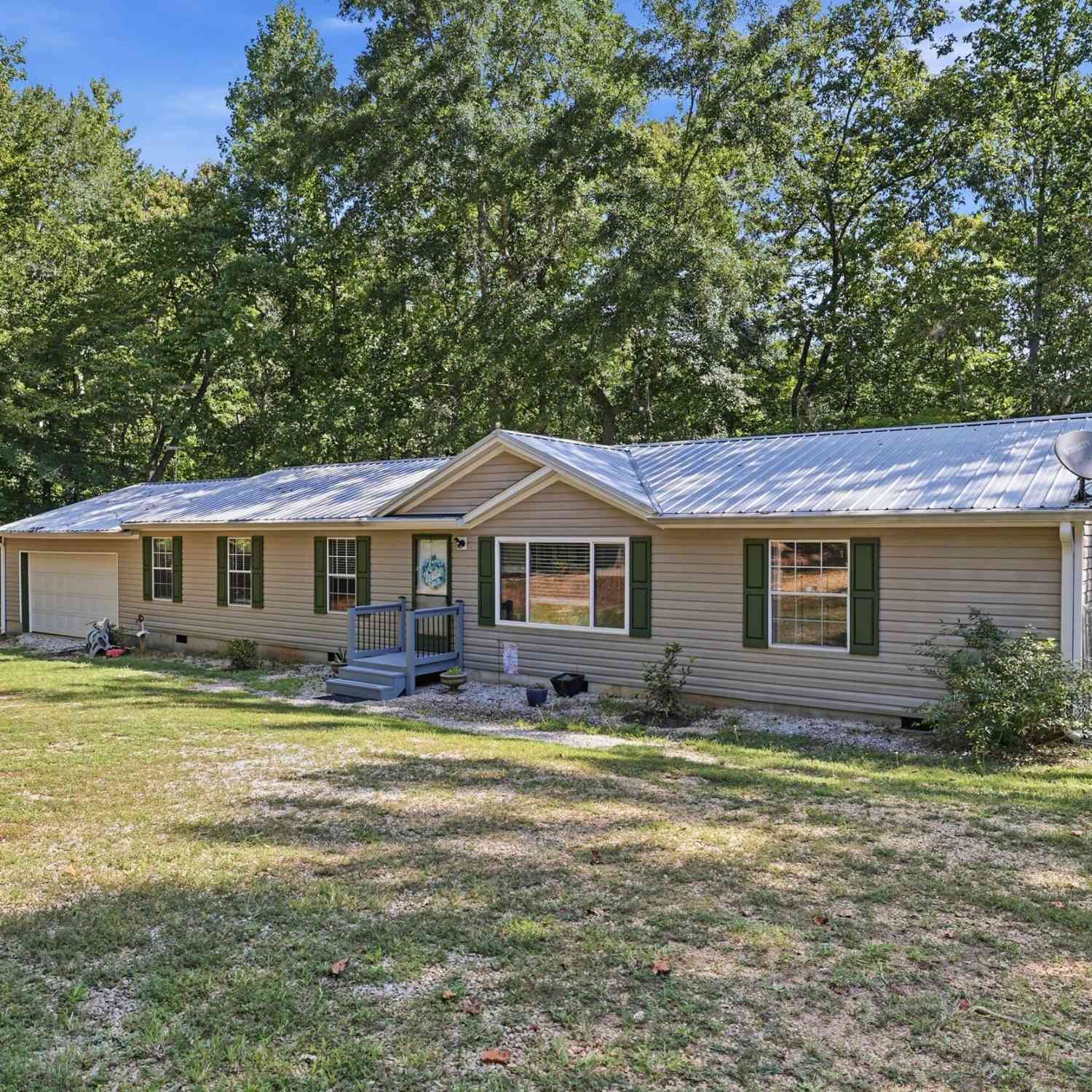 Homes For Sale - 1 Pine Needle Trail<br/> Stephens County, Martin, GA 30557