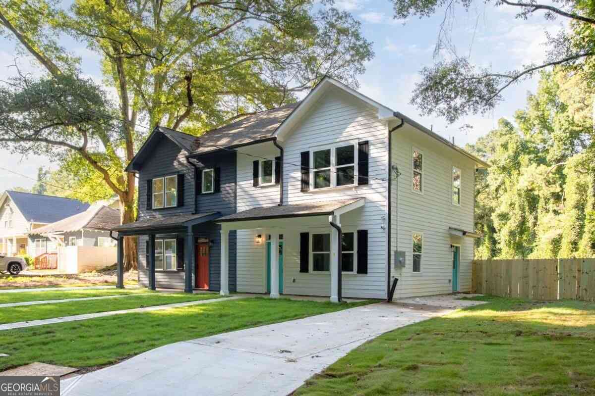 Townhouse For Sale - 2060 Ruth Street NW #B<br/> Atlanta, GA 30318
