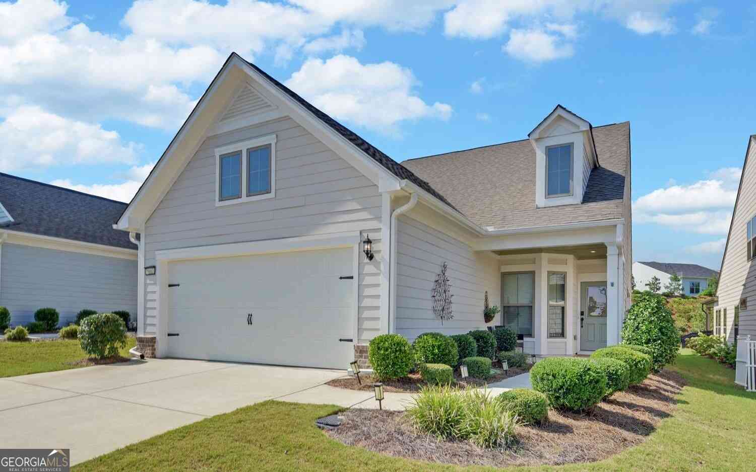 Homes For Sale - 5663 Villa Crest Drive<br/> Hoschton, GA 30548
