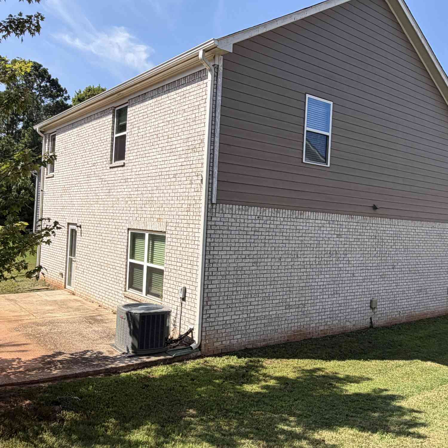 Homes For Sale - 136 Al Jennah Boulevard<br/> Locust Grove, GA 30248