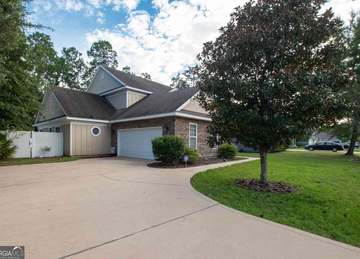 Homes For Sale - 303 Overlook Bend<br/> Kingsland, GA 31548