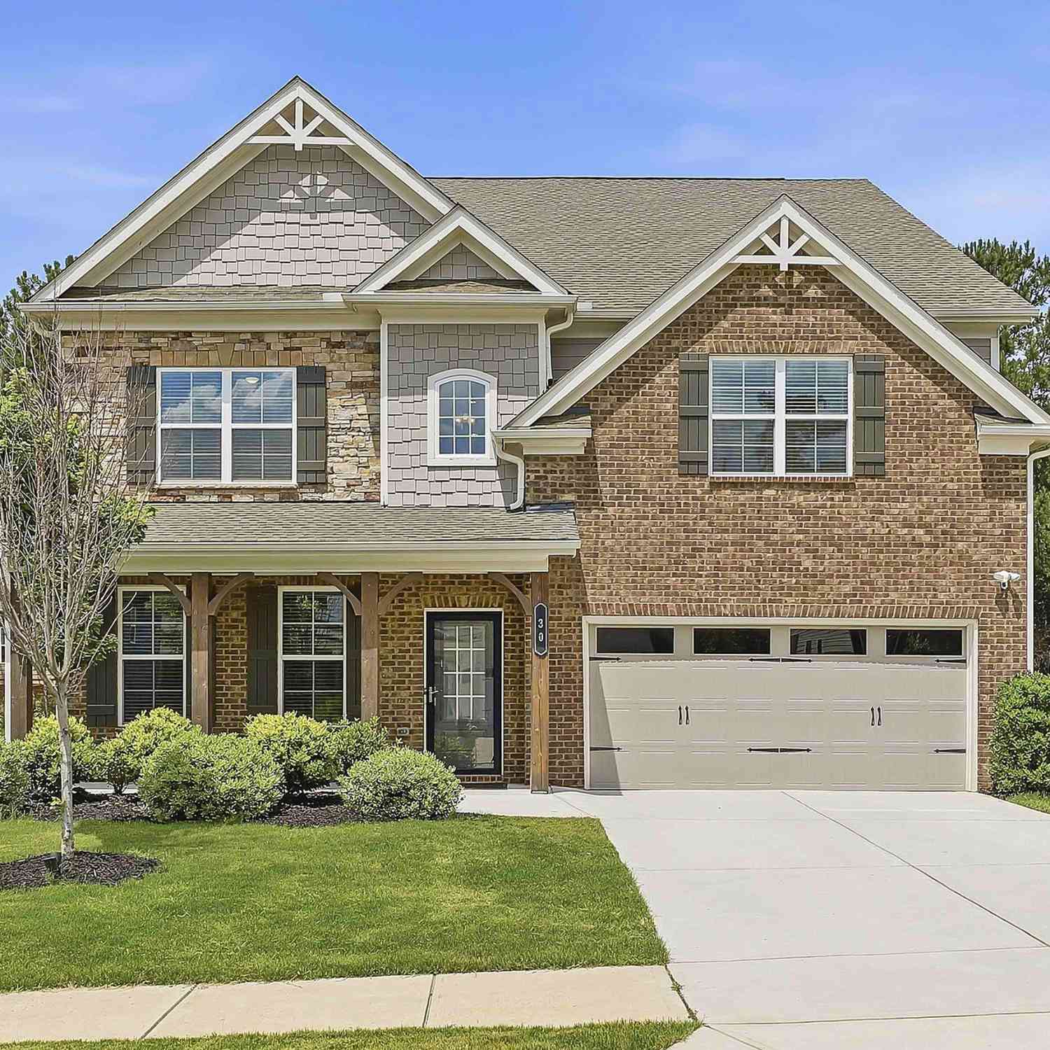 Homes For Sale - 30 Braemore Lane<br/> Newnan, GA 30263
