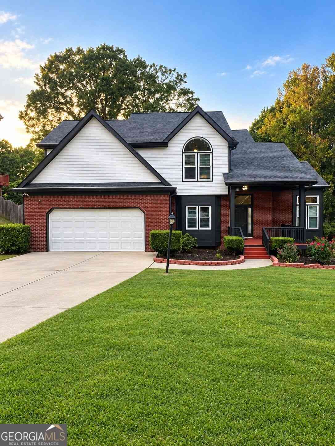 Homes For Sale - 2904 Volland Grove Trail<br/> Lawrenceville, GA 30043