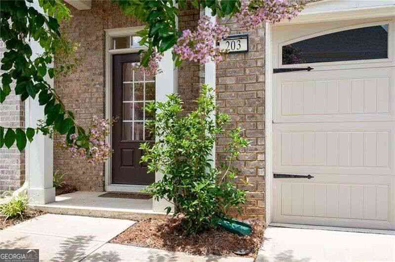 Townhouse For Sale - 203 Holden Way<br/> Woodstock, GA 30189
