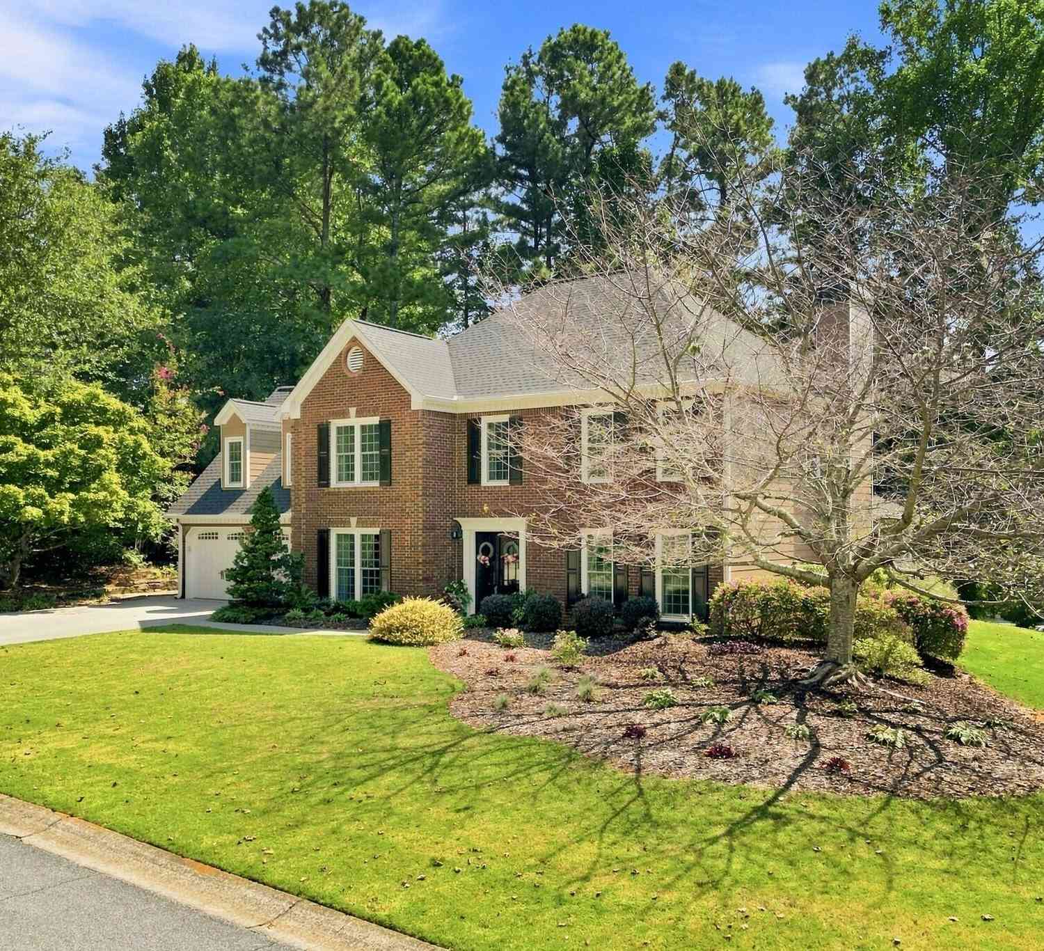 Homes For Sale - 5719 Fairwood Drive NW<br/> Acworth, GA 30101
