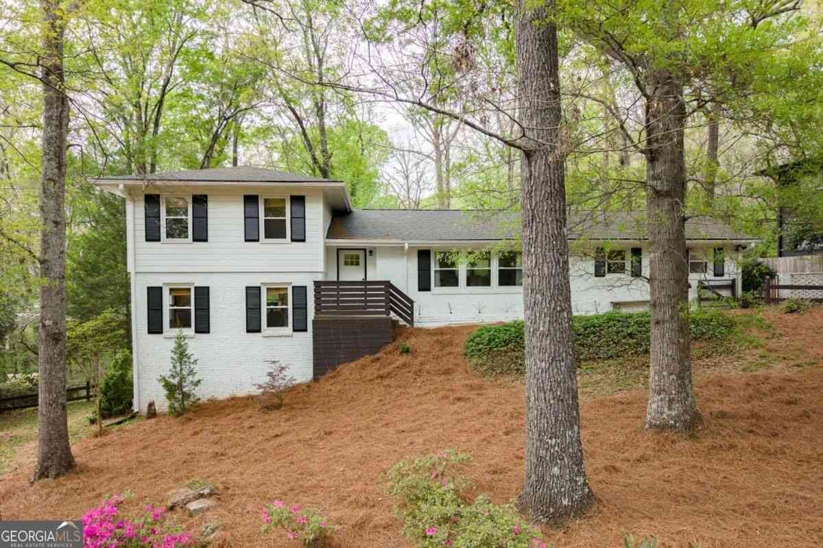 Homes For Sale - 130 Oakdale Road<br/> Athens, GA 30606