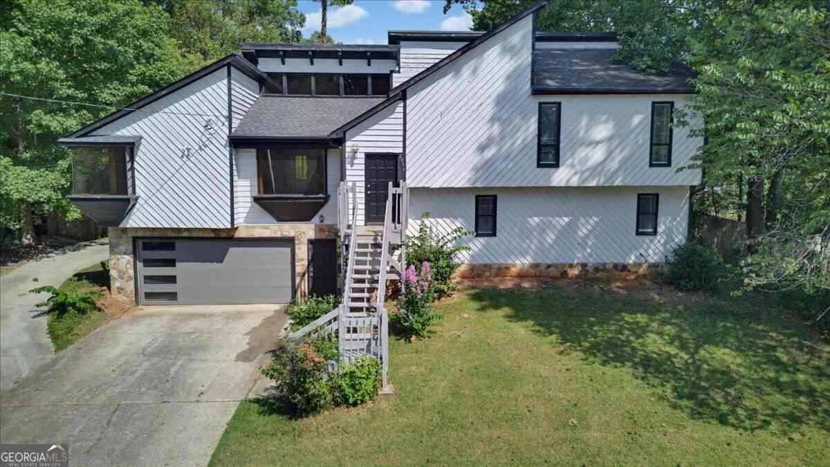 Homes For Sale - 2996 Rockbridge Road<br/> Marietta, GA 30066
