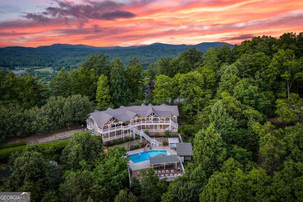 Homes For Sale - 132 Oak Ridge Way<br/> Morganton, GA 30560
