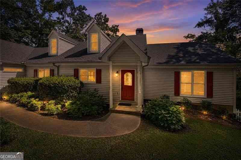 Homes For Sale - 1015 Eagle Ridge Road<br/> Dawsonville, GA 30534