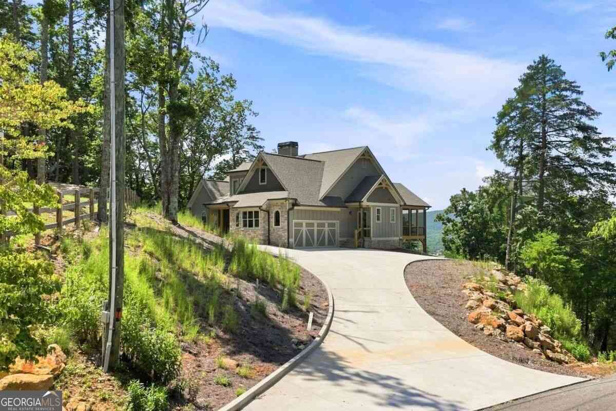 Homes For Sale - 102 Moose Loop<br/> Waleska, GA 30183