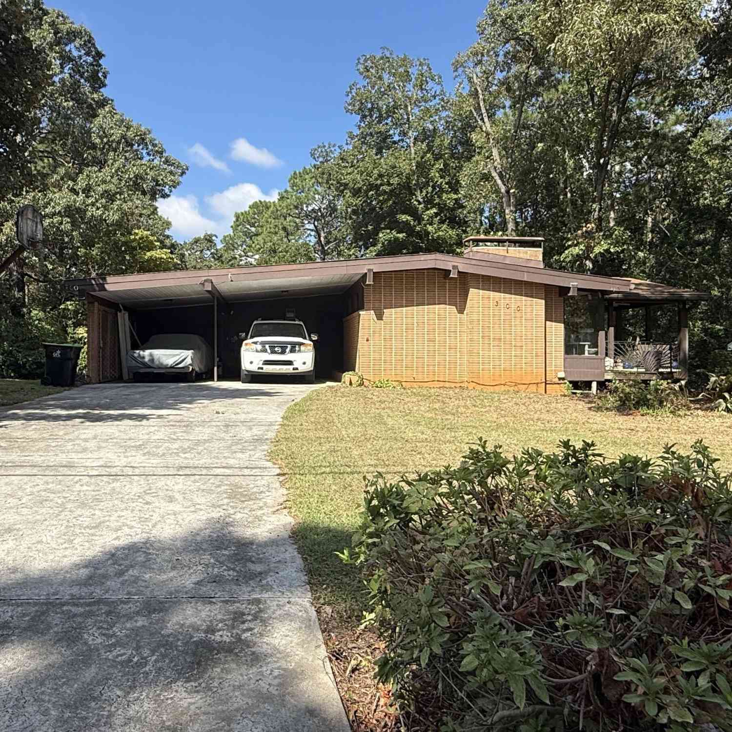 Homes For Sale - 300 Chestnut Road<br/> Warner Robins, GA 31088