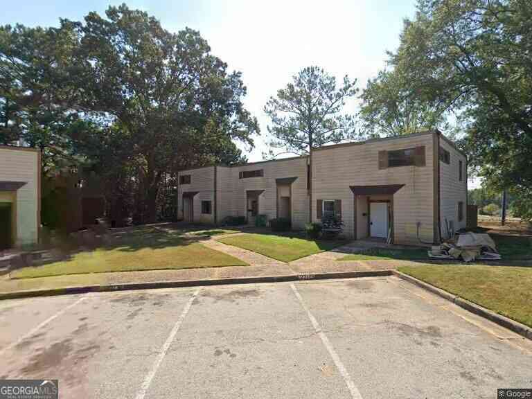 Condo For Sale - 2713 Penwood Place<br/> Dekalb County, Lithonia, GA 30058