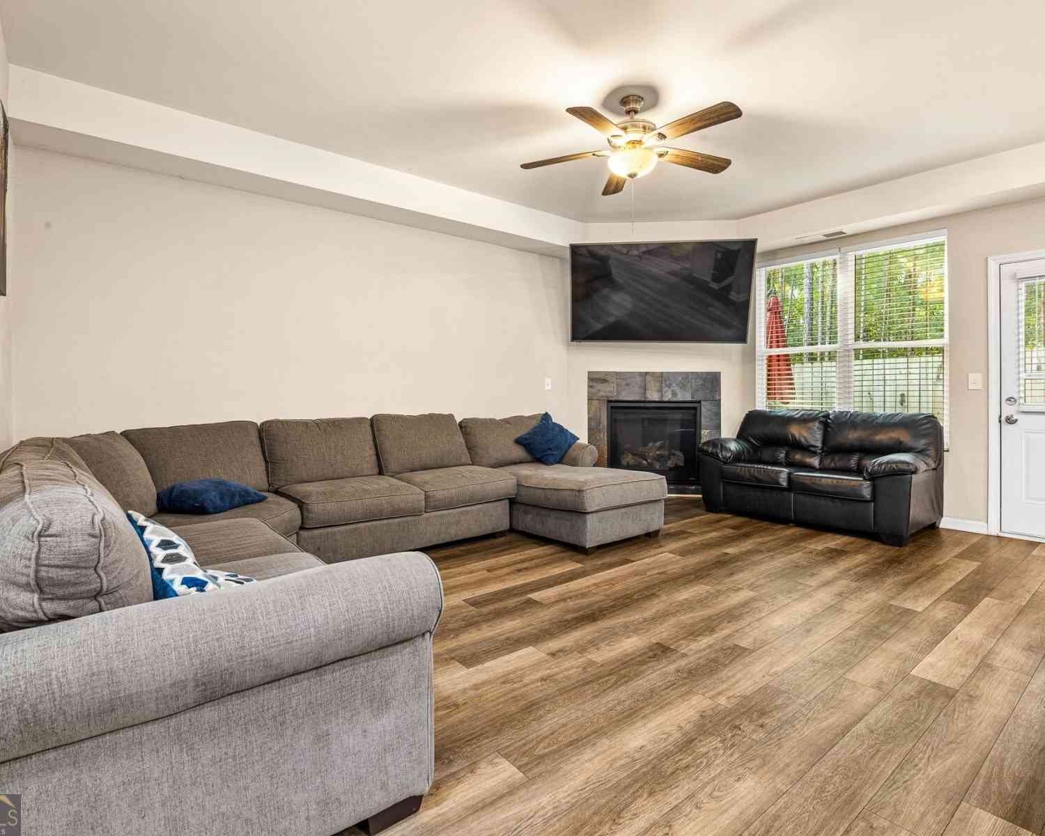 Townhouse For Sale - 1062 Valley Rock Drive<br/> Lithonia, GA 30058