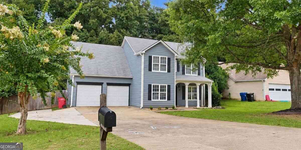 Homes For Sale - 32 Maddox Road SE<br/> Acworth, GA 30102