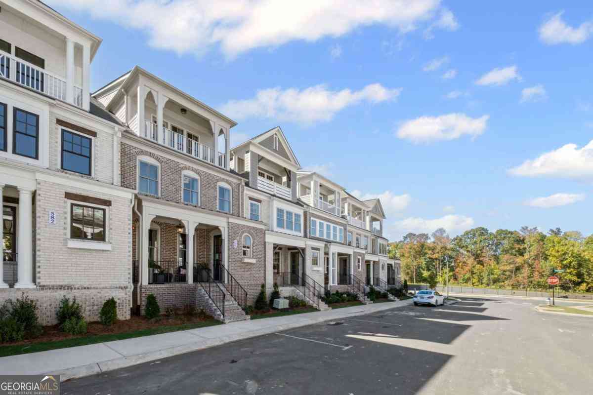 Townhouse For Sale - 580 Brashy Street<br/> Woodstock, GA 30188