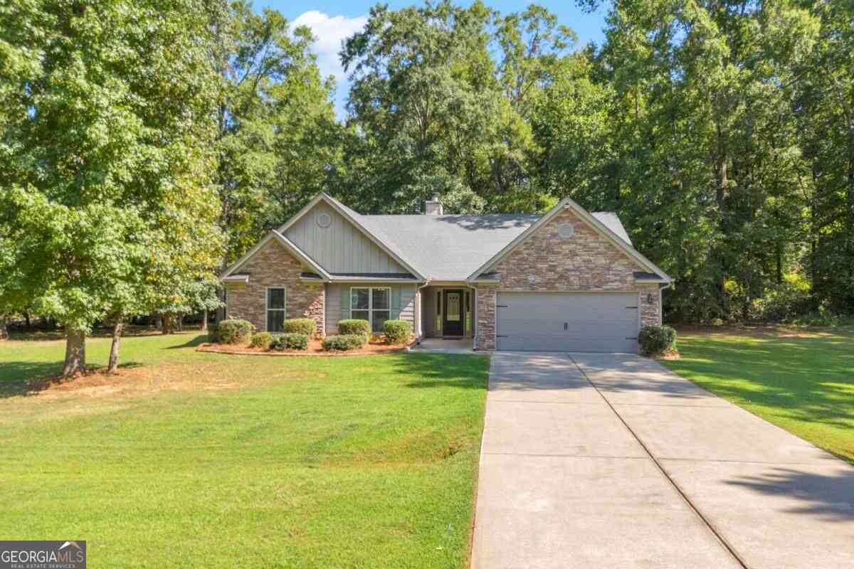 Homes For Sale - 111 Buttercup Lane<br/> Bogart, GA 30622