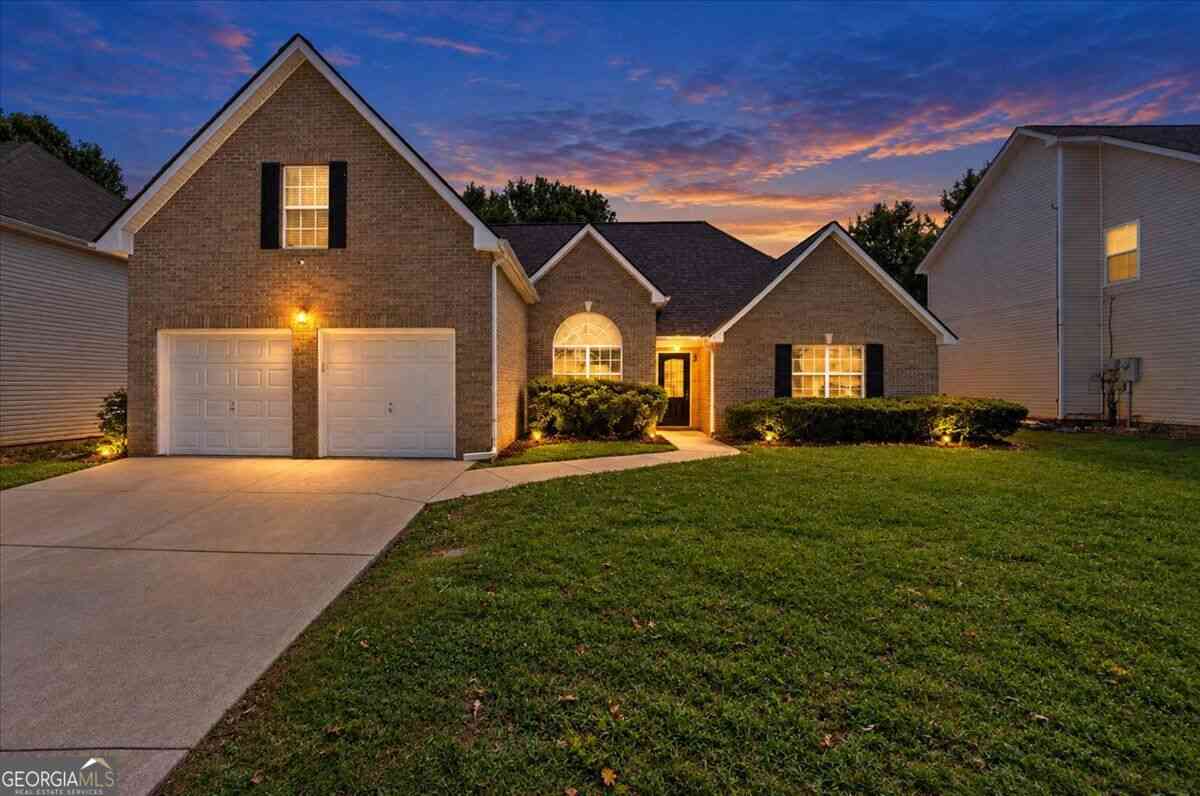 Homes For Sale - 1457 Shelnut Court<br/> Hampton, GA 30228