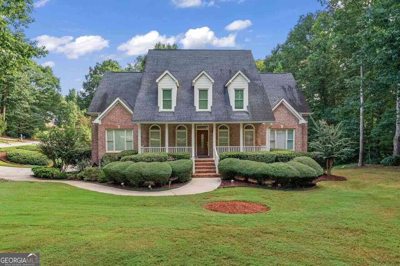 Homes For Sale - 935 Woodland Brook<br/> McDonough, GA 30253
