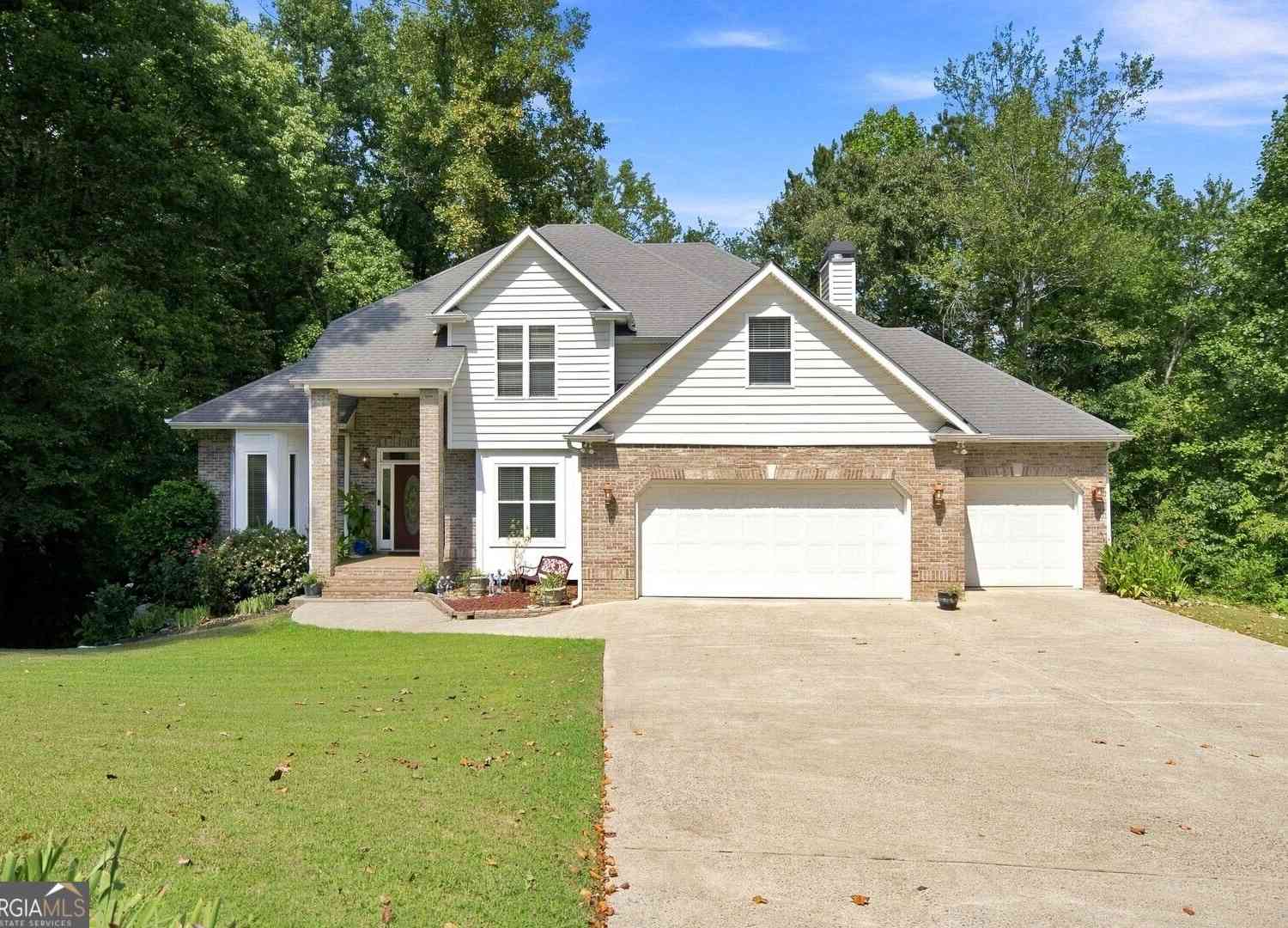 Homes For Sale - 630 Mistflower Drive<br/> Acworth, GA 30102