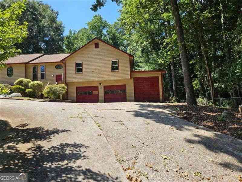 Homes For Sale - 3150 Oak Leaf Court SW<br/> Marietta, GA 30064