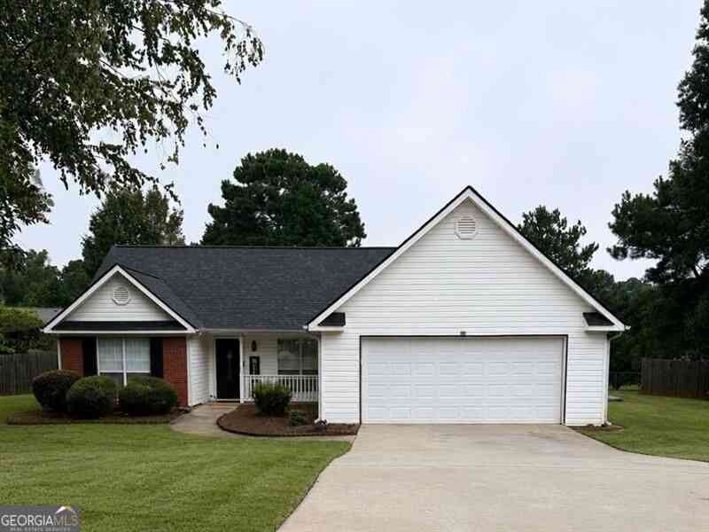 Homes For Sale - 195 Heather Woods Court<br/> Covington, GA 30016