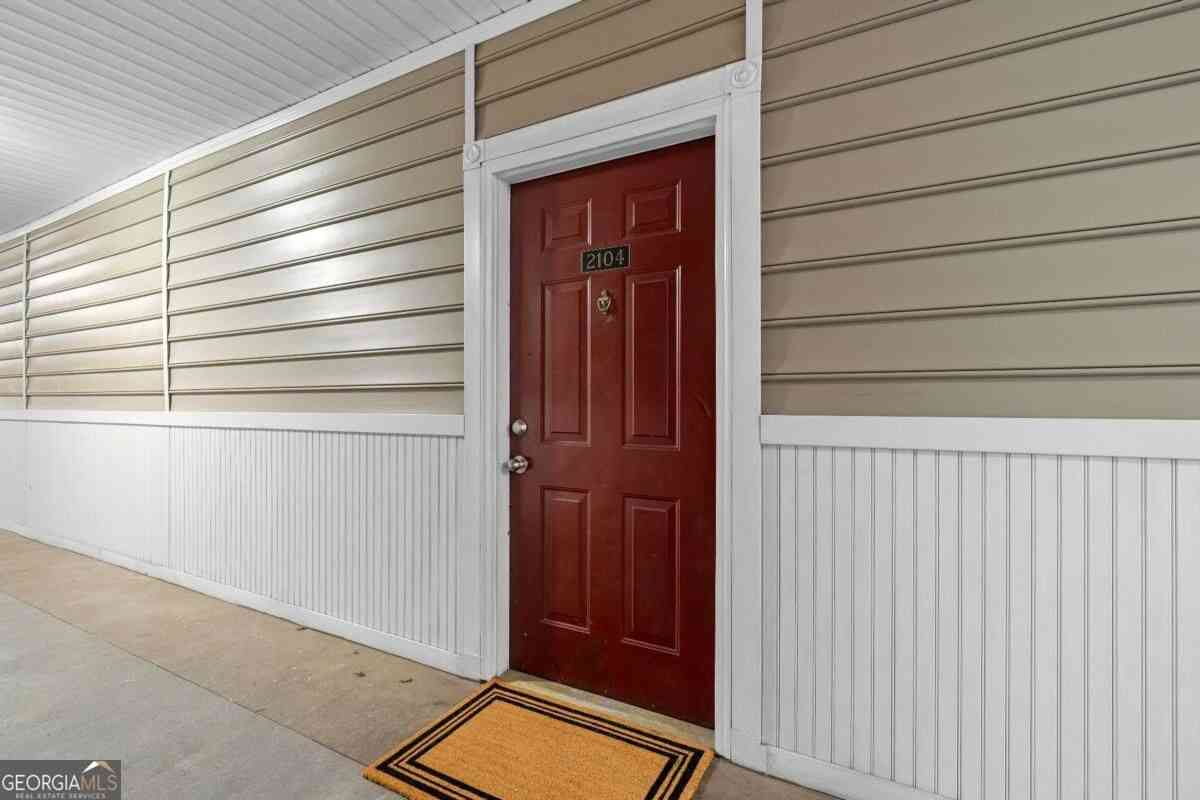 Condo For Sale - 2700 Pine Tree Road NE #2104<br/> Atlanta, GA 30324