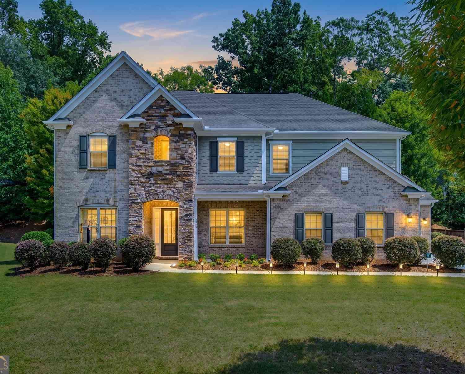 Homes For Sale - 12269 Ferncreek Drive<br/> Alpharetta, GA 30004