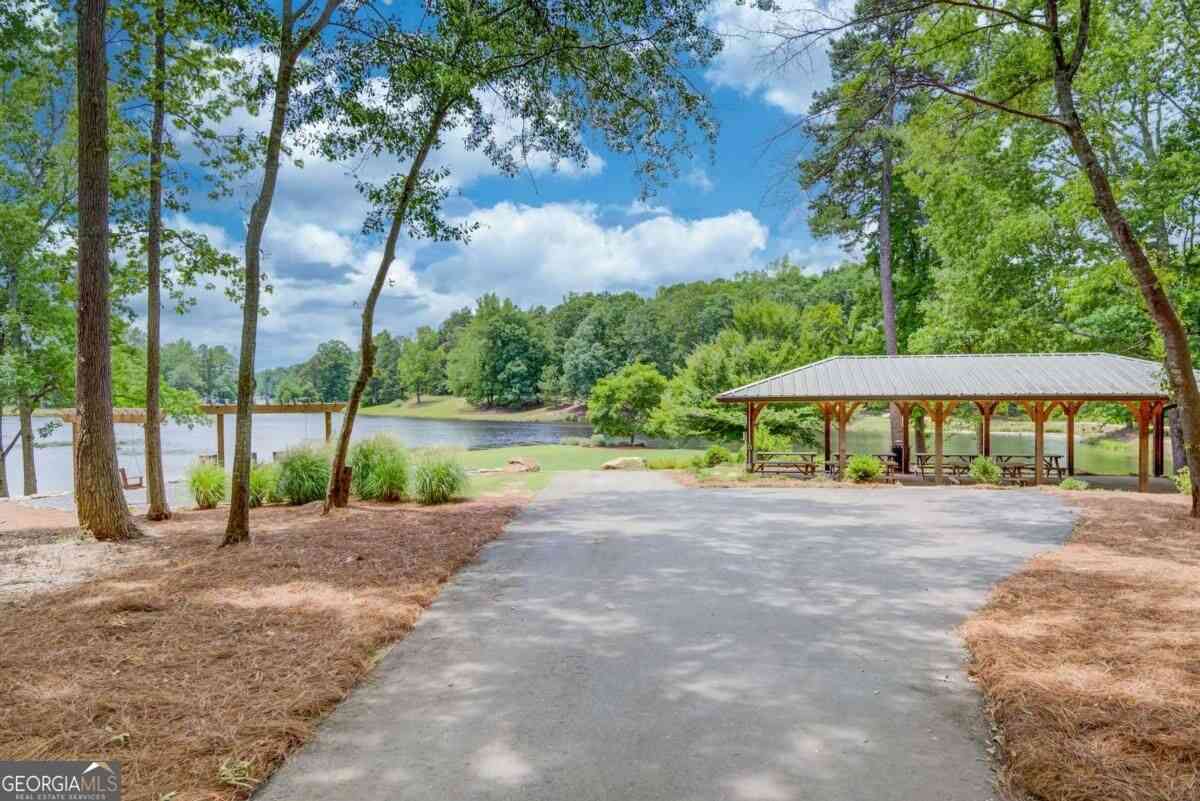 Homes For Sale - 464 Michigan Circle<br/> Hoschton, GA 30548