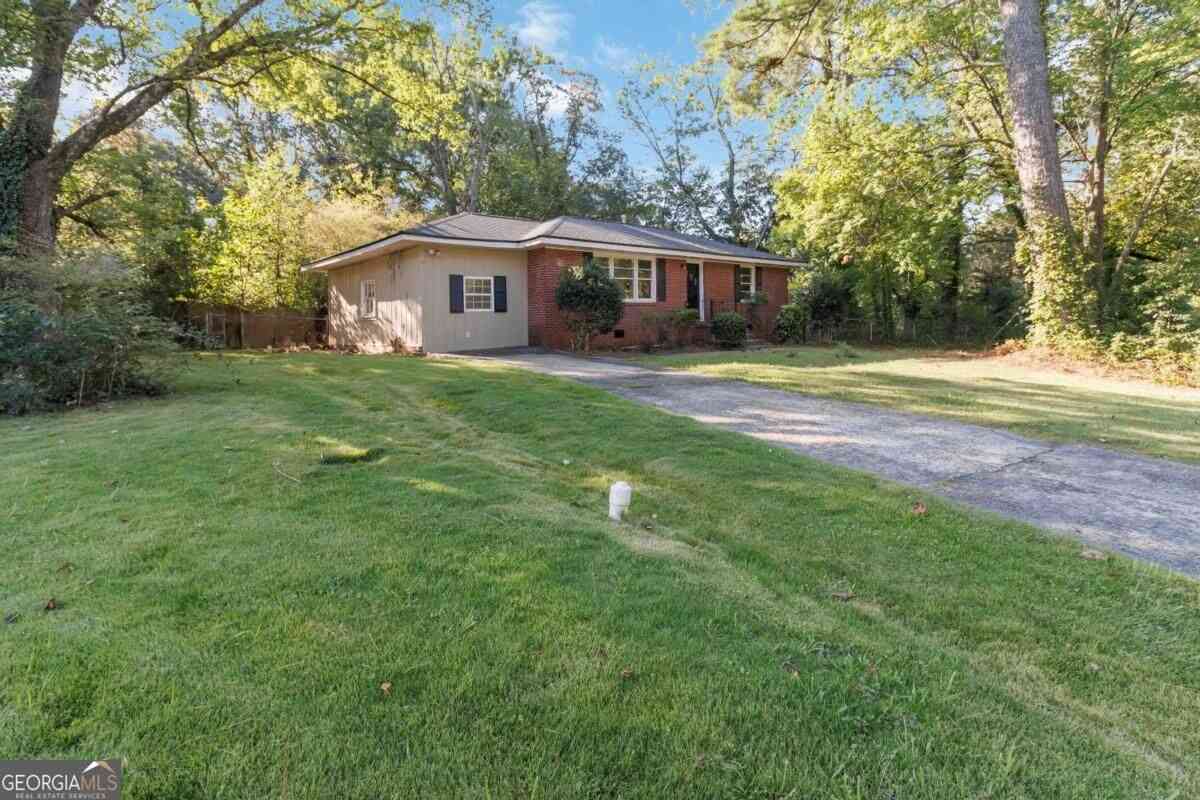 Homes For Sale - 1944 Mayes Drive SE<br/> Marietta, GA 30067