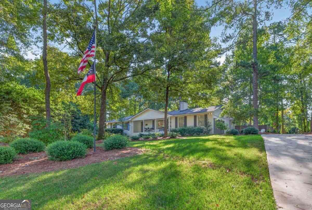 Homes For Sale - 190 Gatewood Place<br/> Athens, GA 30607