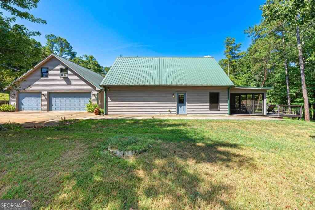 Homes For Sale - 241 Grizzly Bear Lane<br/> Hartwell, GA 30643