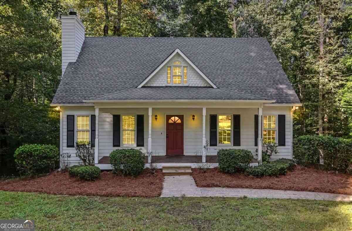 Homes For Sale - 5960 Bridle Drive<br/> Cumming, GA 30028