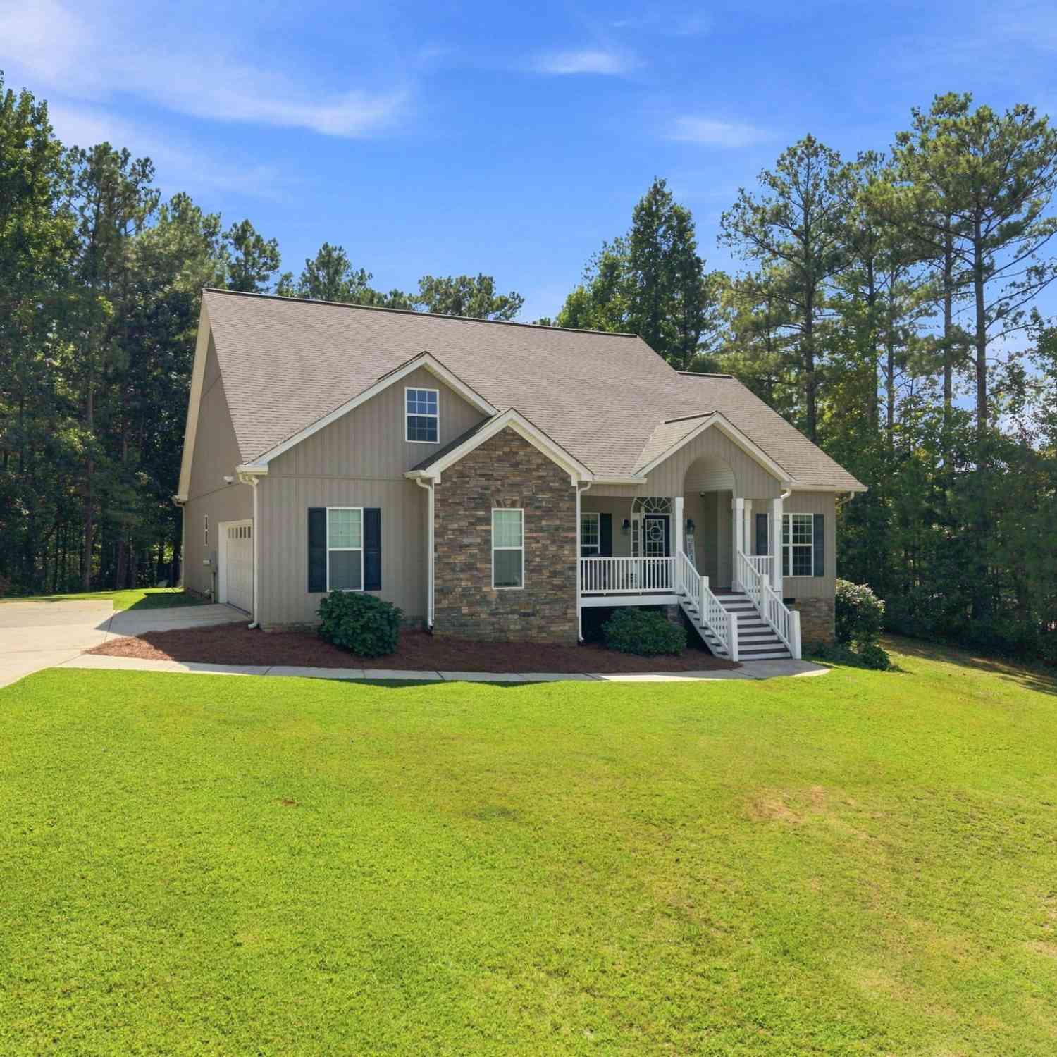 Homes For Sale - 30 Willow Leaf Drive<br/> Buchanan, GA 30113