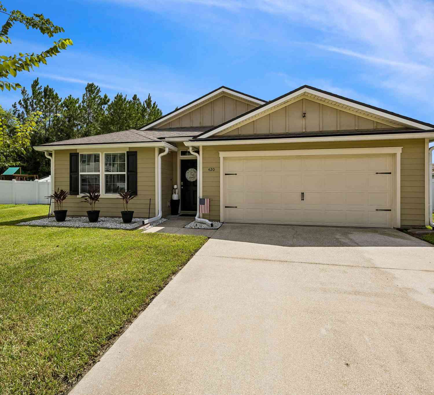 Homes For Sale - 420 Cedar Breeze Drive<br/> Kingsland, GA 31548