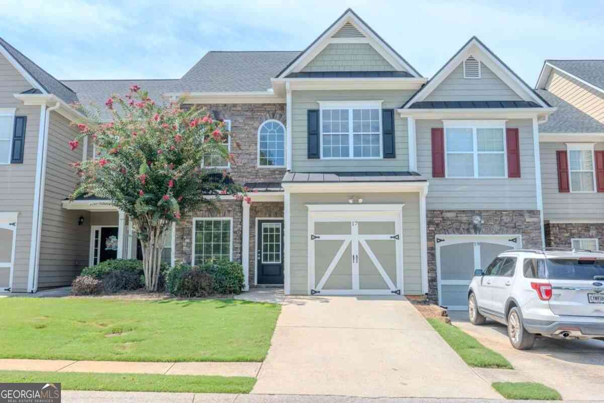 Townhouse For Sale - 17 Village Glen<br/> Dallas, GA 30157
