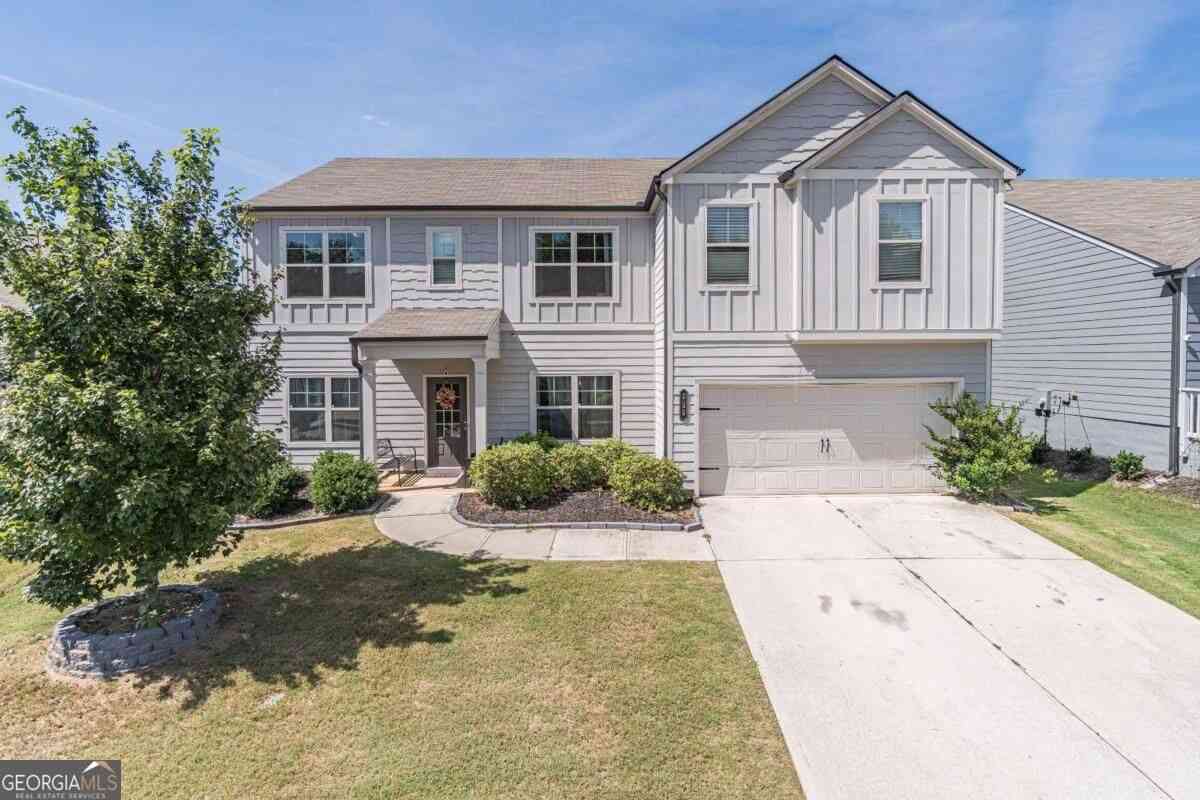 Homes For Sale - 103 Creekside Bluff Way<br/> Auburn, GA 30011