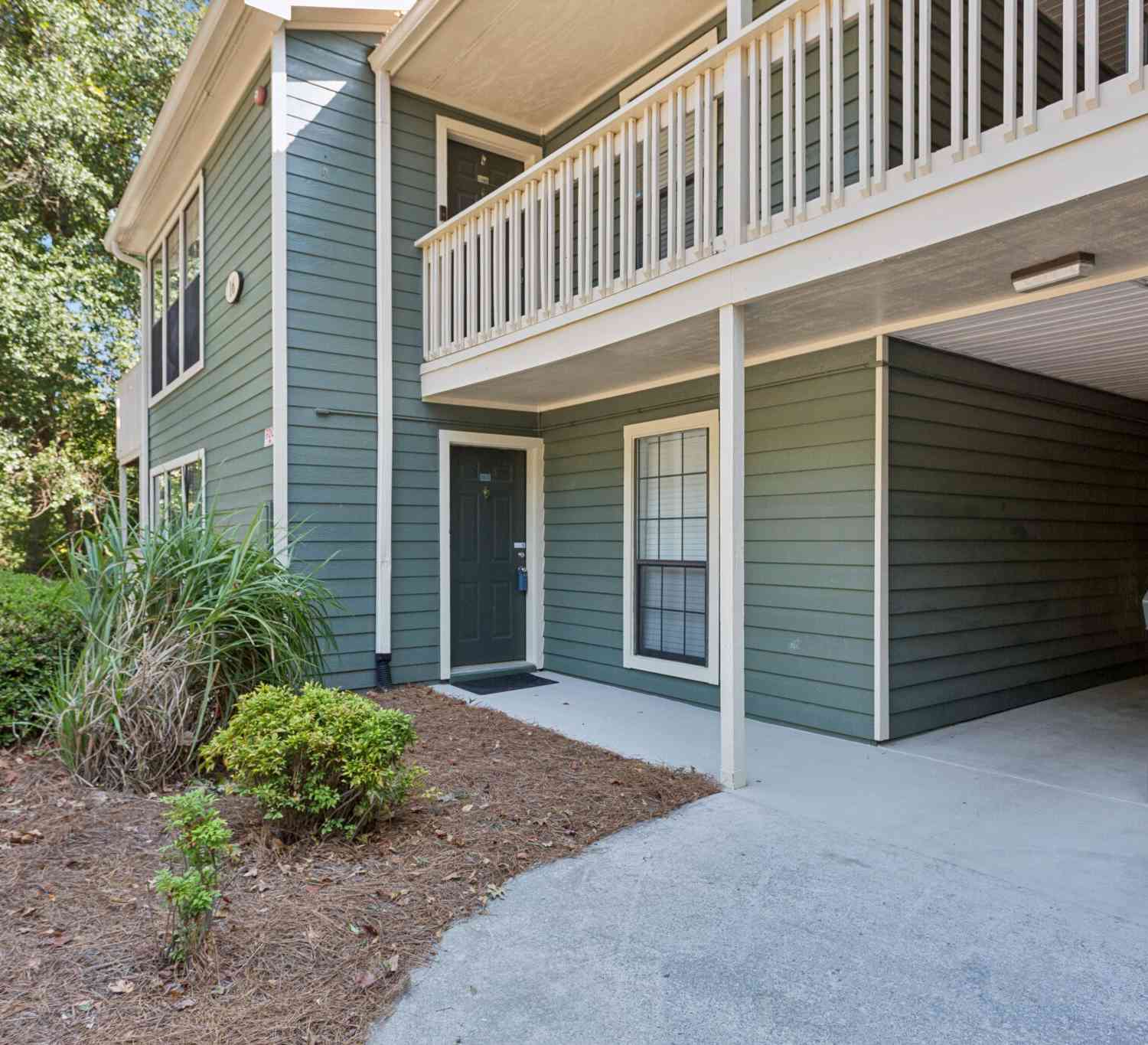 Condo For Sale - 2832 Vinings Central Drive SE #143<br/> Atlanta, GA 30339