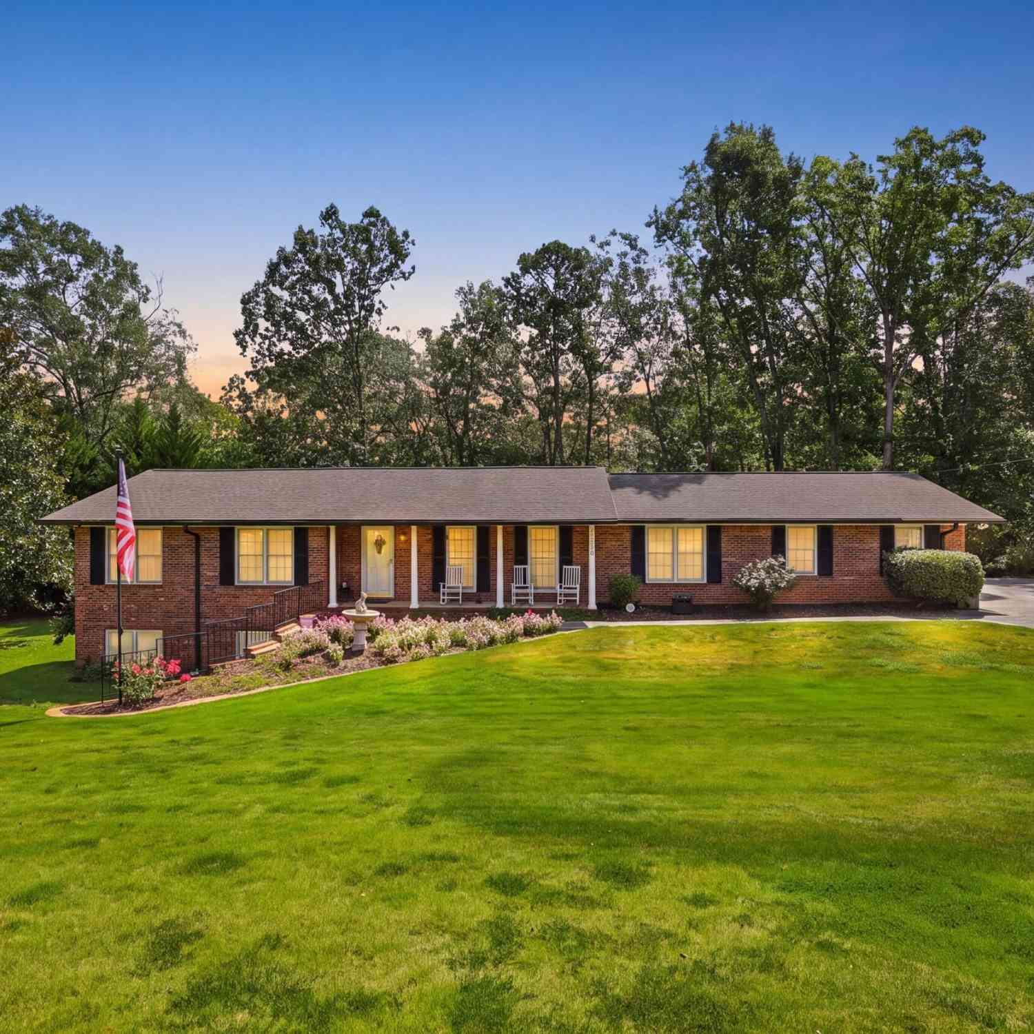 Homes For Sale - 155 Valley Road<br/> Toccoa, GA 30577