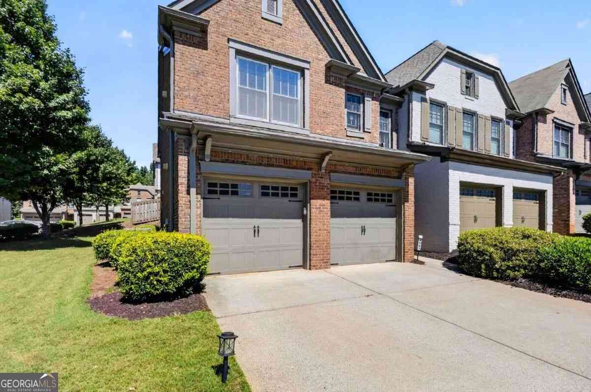 Townhouse For Sale - 4967 Berkeley Run Crossing<br/> Peachtree Corners, GA 30092