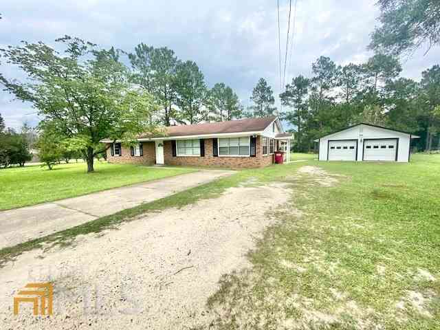 Homes For Sale - 66 W Tenth Street<br/> Helena, GA 31037