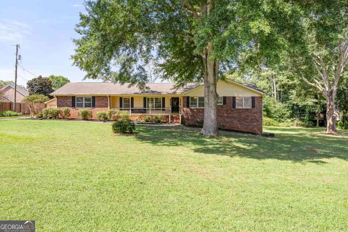 Homes For Sale - 1977 Johnson Ferry Road<br/> Marietta, GA 30062
