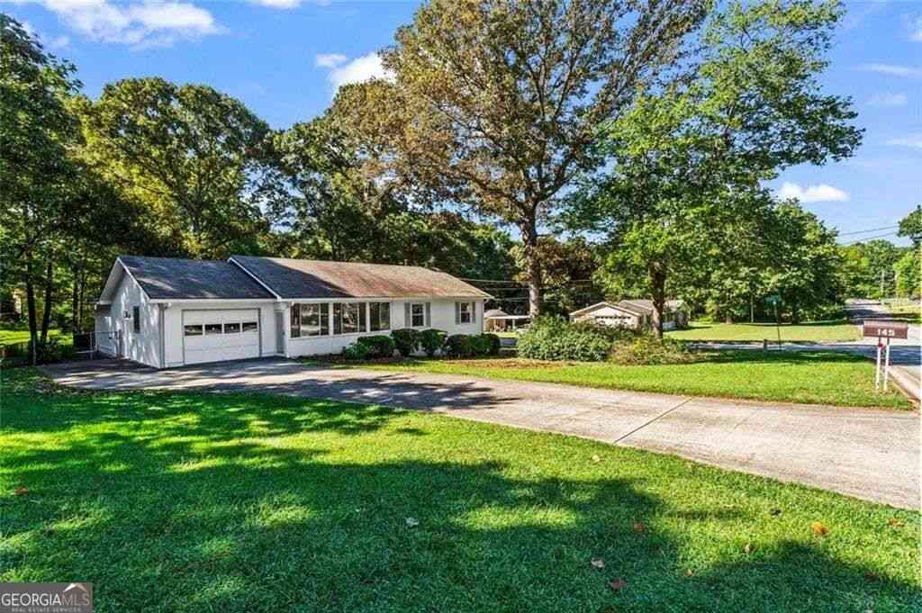 Homes For Sale - 145 Carriage Circle<br/> Stockbridge, GA 30281