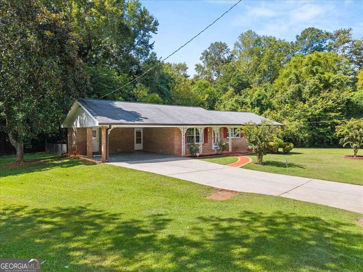 Homes For Sale - 3961 Camelot Court<br/> Tucker, GA 30084