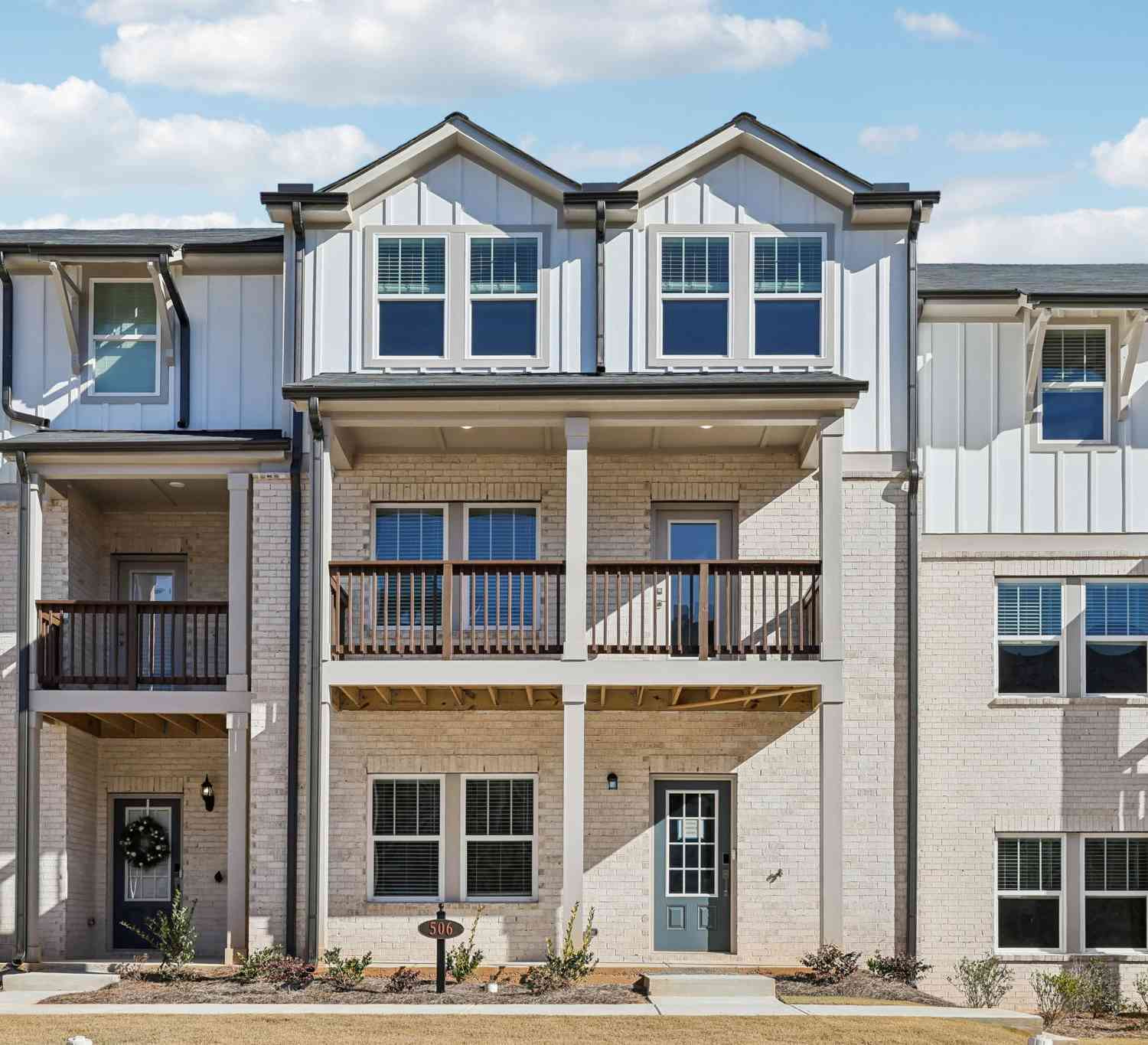 Townhouse For Sale - 427 Elise Way<br/> Gwinnett County, Lawrenceville, GA 30045